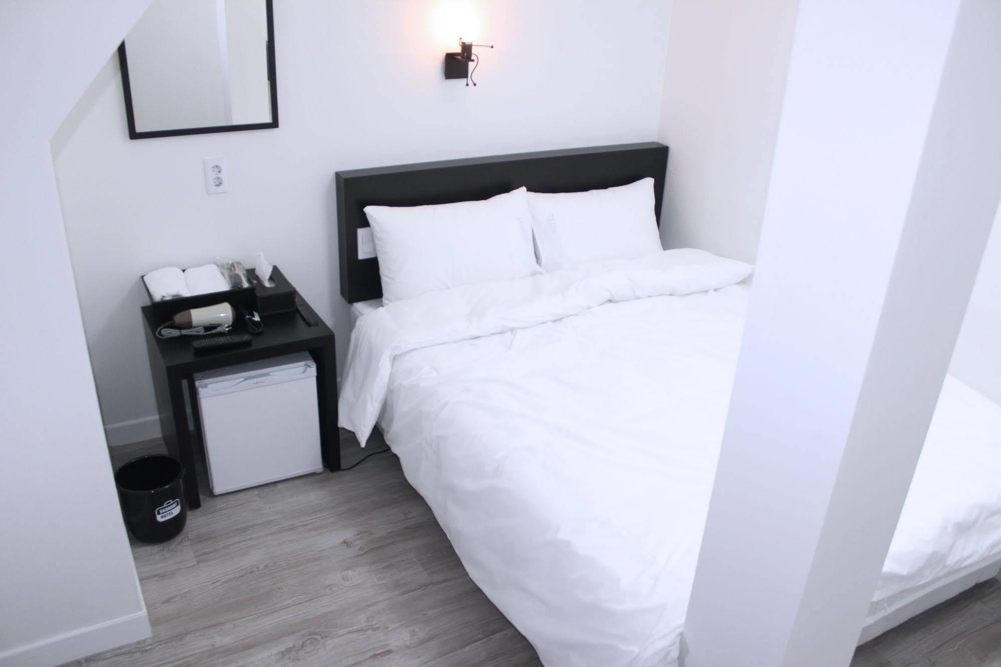Ekonomy Hotel Dongdaemun โซล ภายนอก รูปภาพ