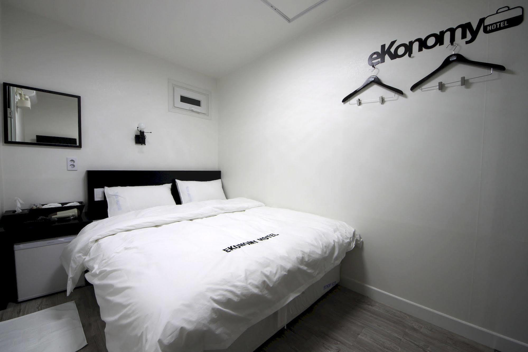 Ekonomy Hotel Dongdaemun โซล ภายนอก รูปภาพ